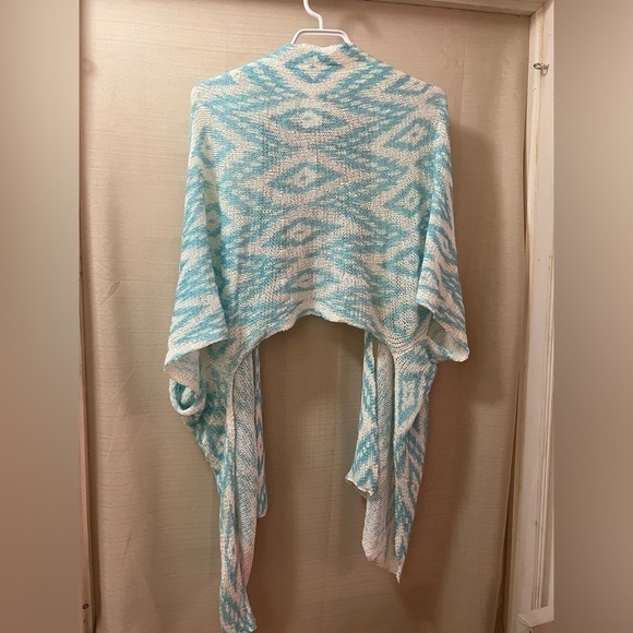 ⚫️ BOGO Blue and white Chico light weight wrap S/M - Picture 5 of 7